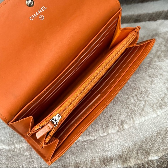 CHANEL BRIGHT ORANGE DIAMOND STITCH PATENT LEATHER LONG WALLET WITH BOX - Picture 11 of 16